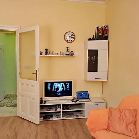 Iris Apartment